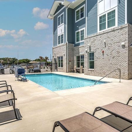 Lighthouse Suites - Best Western Signature Collection 에메랄드 아일 외부 사진