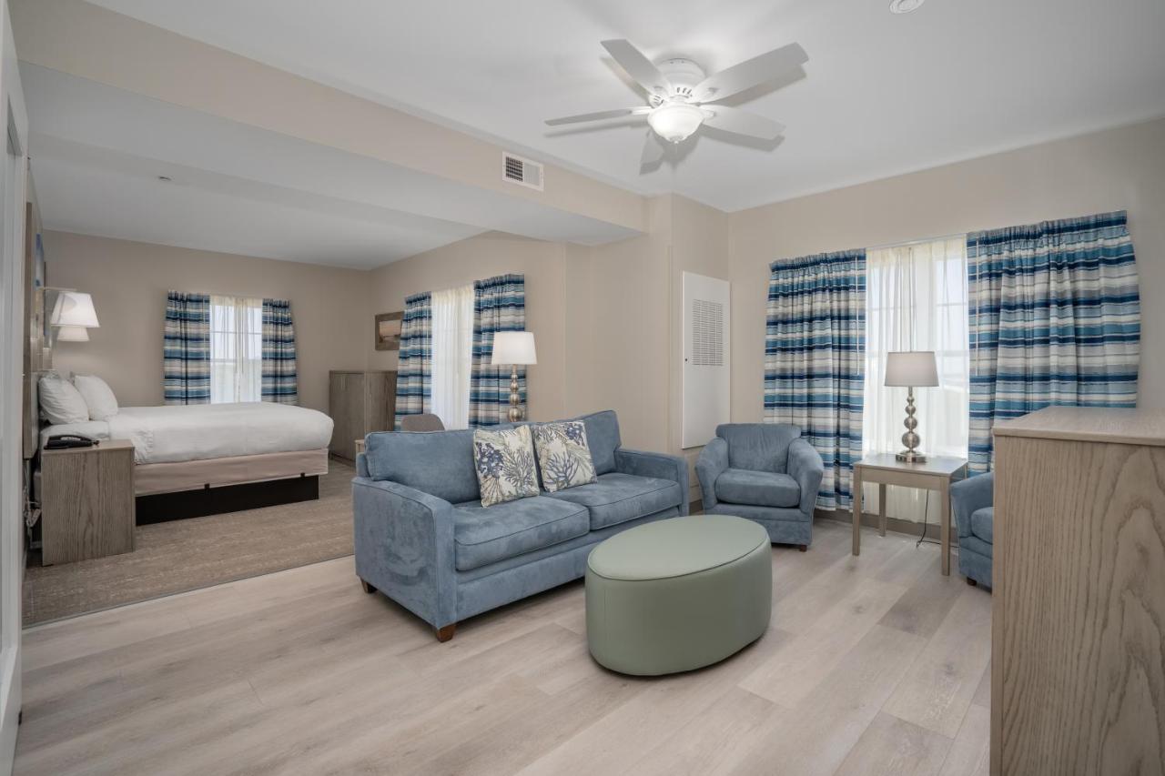 Lighthouse Suites - Best Western Signature Collection 에메랄드 아일 외부 사진